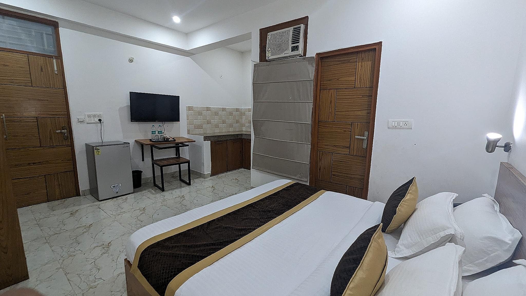 undefined Hotel Trendy residency 3