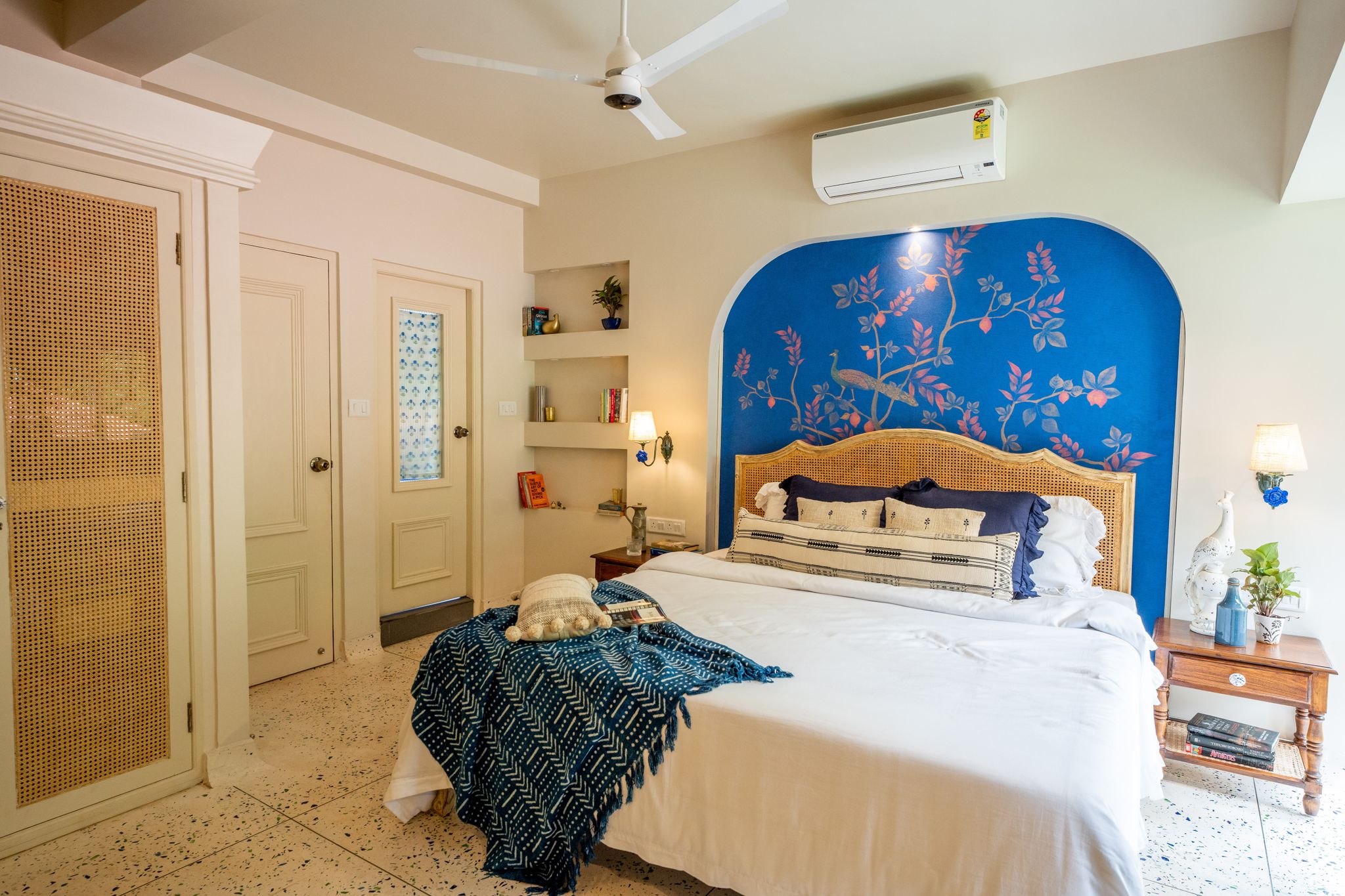 Elivaas BluDoor Luxury 5BHK Villa with Private Pool Elivaas BluDoor - Luxury 5BHK Villa with Private Pool 10