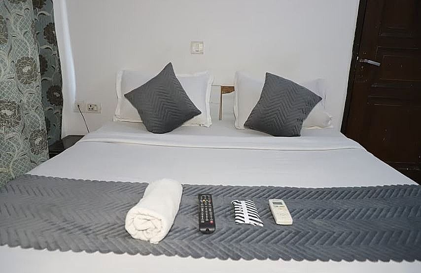 undefined Hotel Shilo Inn 5