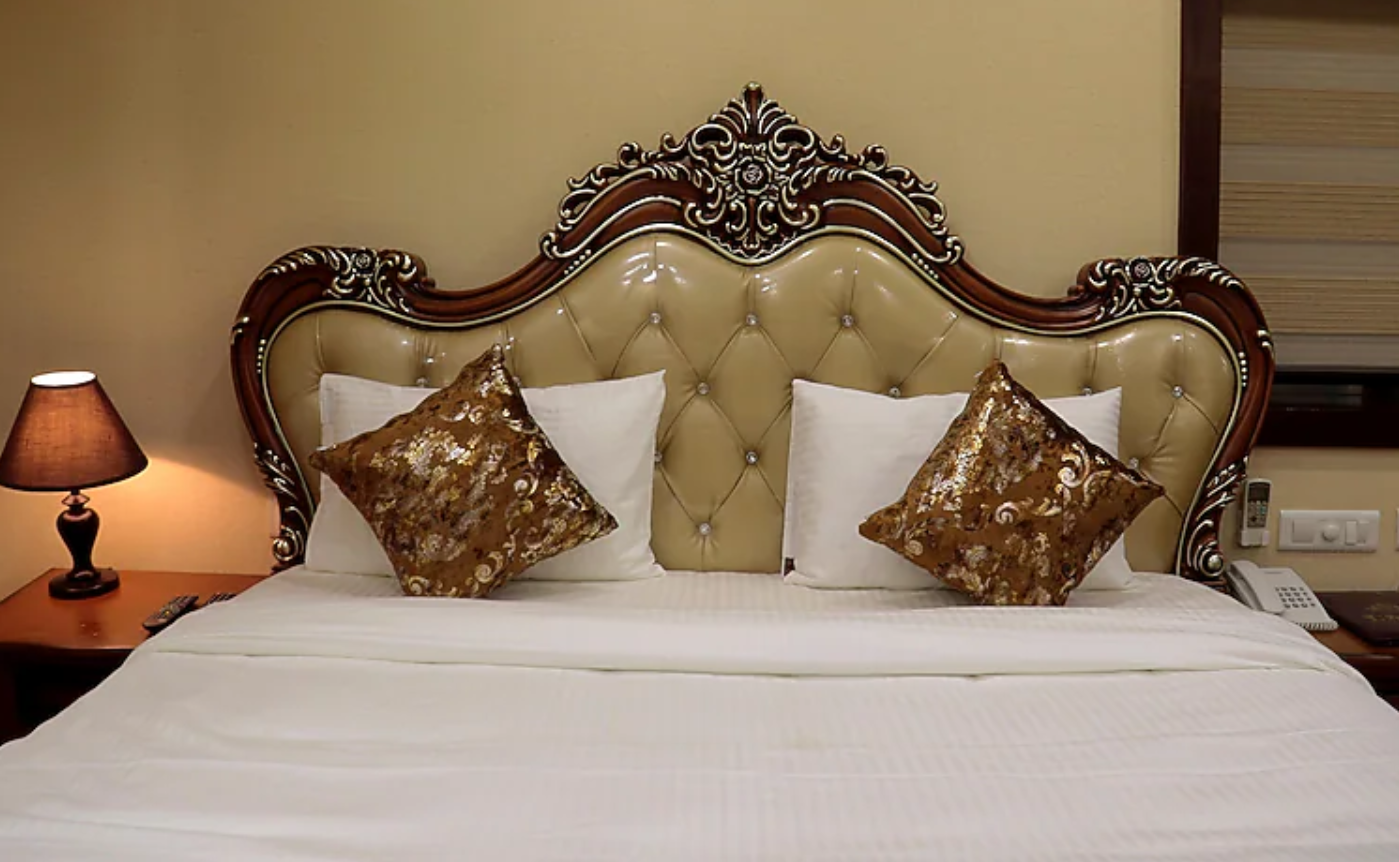 Family Room - Interconnected Rooms