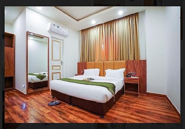 Western Blu Deluxe Double Room 5