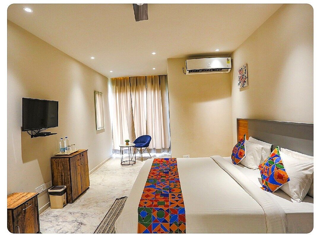 Hotel Global Corporate Noida Premium Room 5