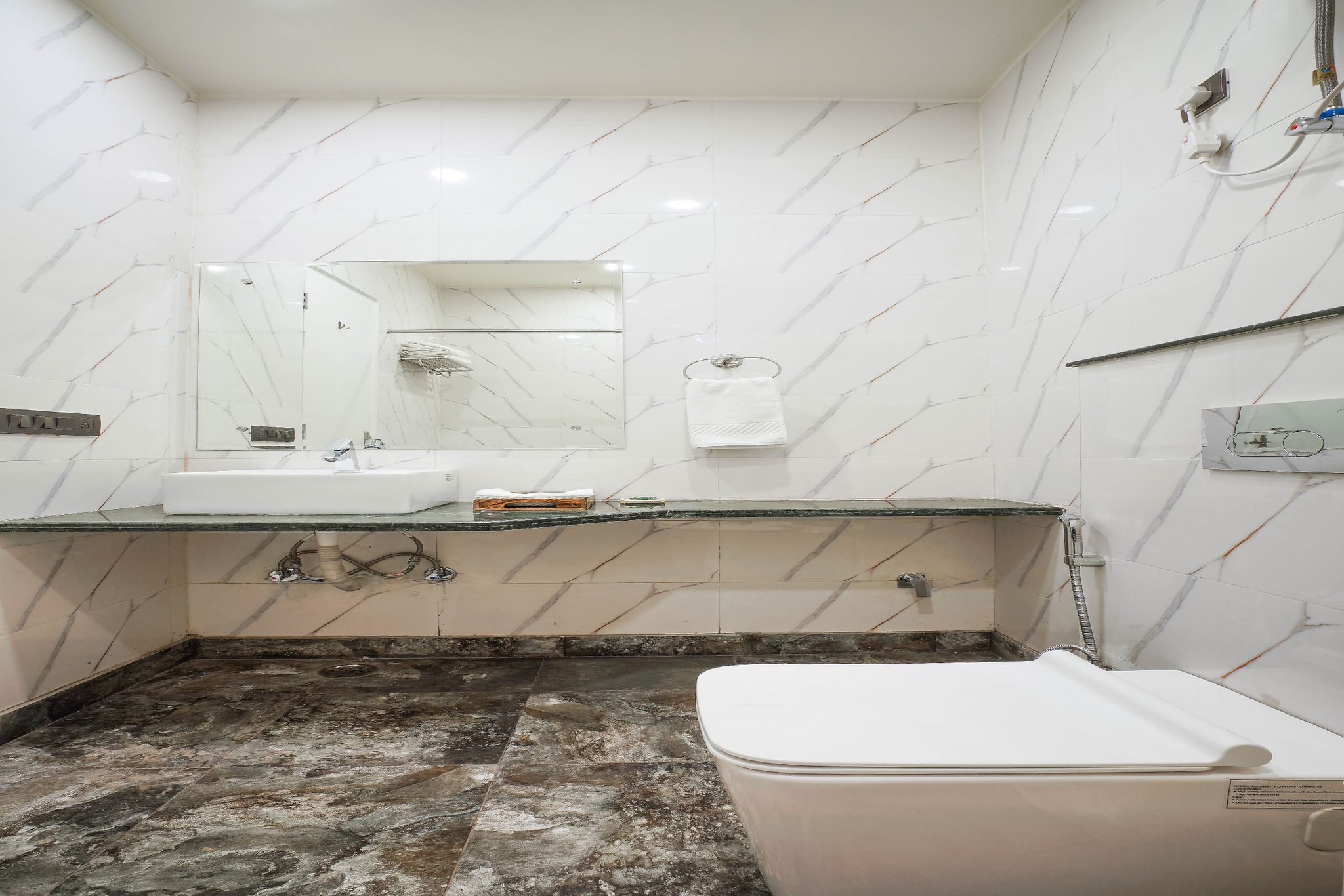 Evora Lawrence Road Deluxe Double Room 10