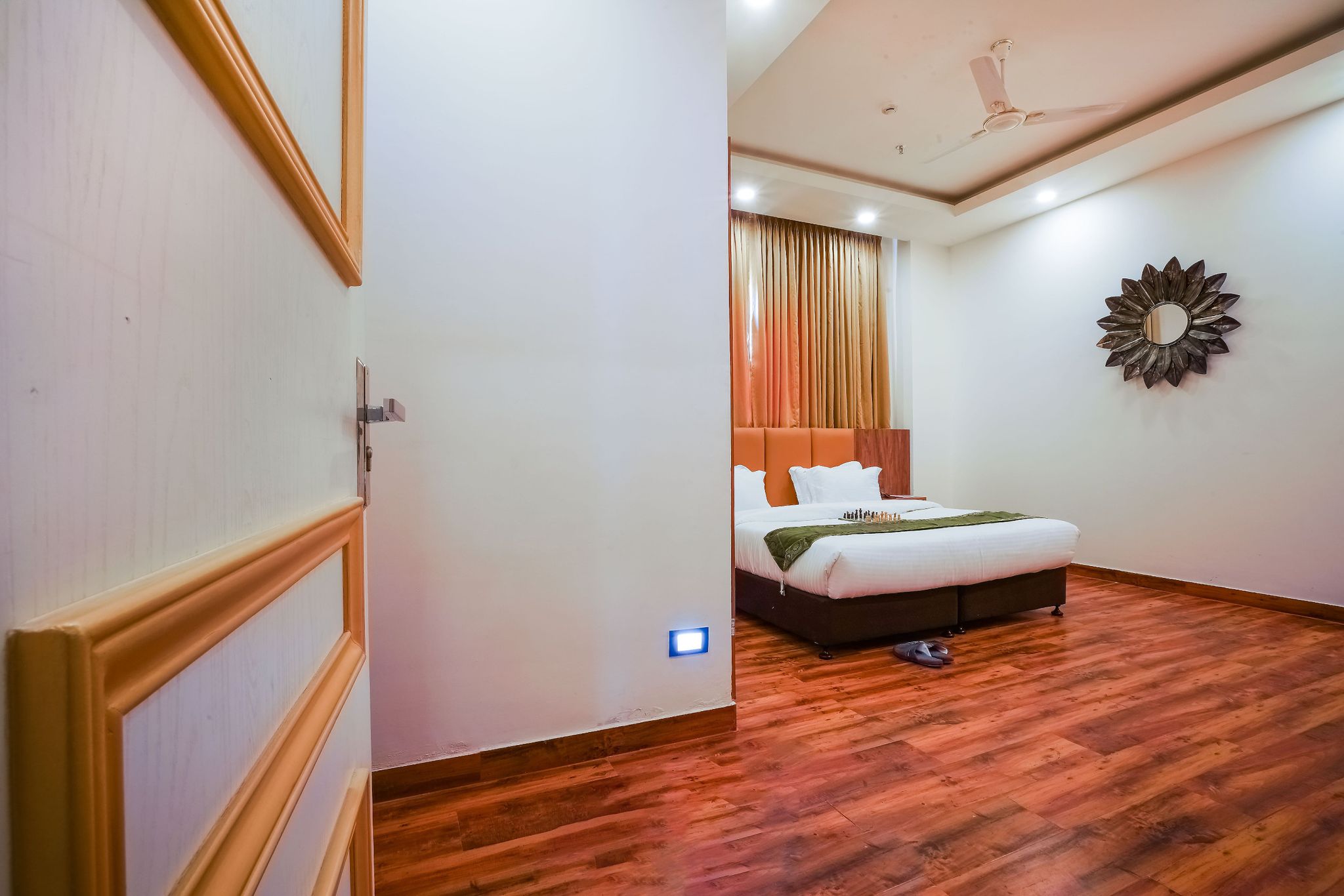 Evora Lawrence Road Deluxe Double Room 11