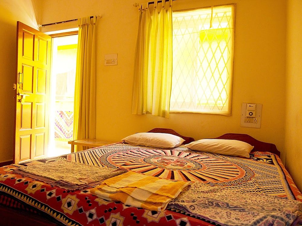 Yellow House ( NO CHILD ALLOWED BELOW 12 YEARS) Standard NON AC Room