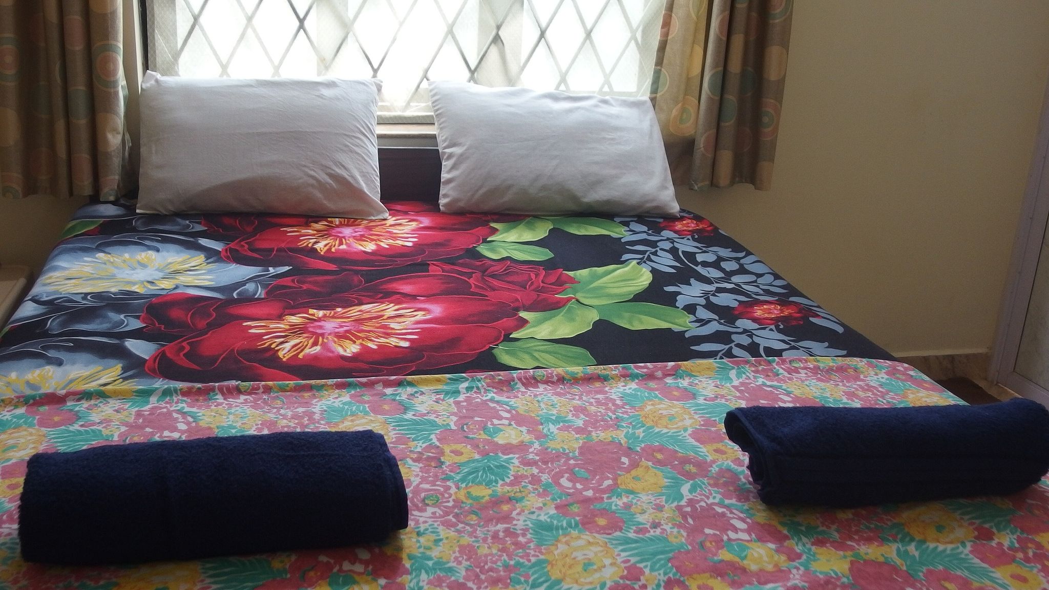 Yellow House ( NO CHILD ALLOWED BELOW 12 YEARS) Standard NON AC Room 10