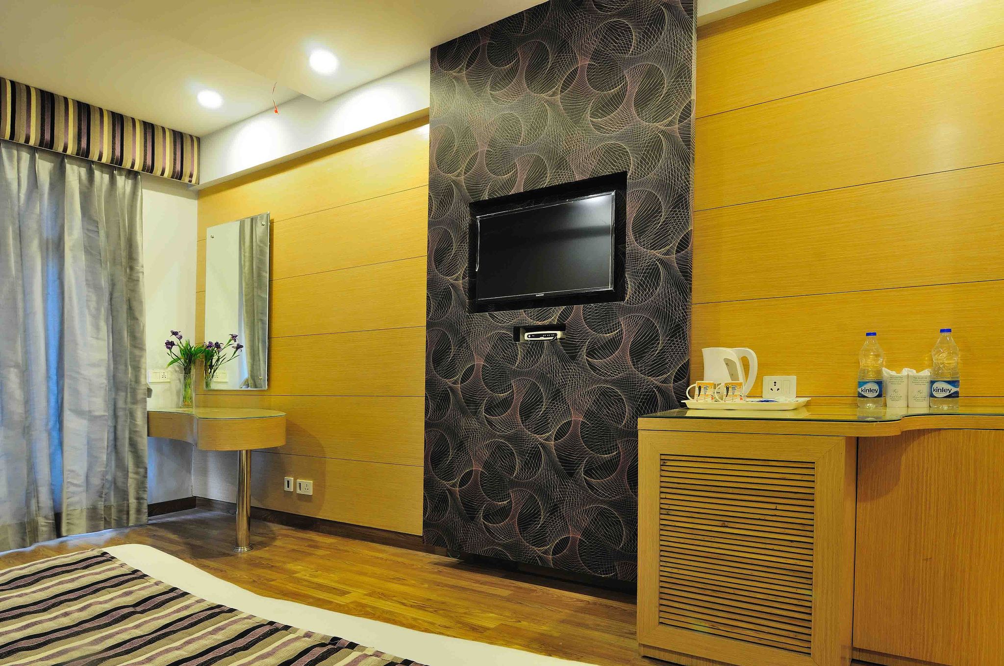 Royal Castle Deluxe Room 11