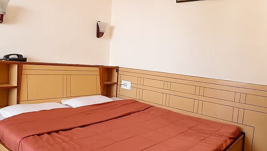 Hotel Hill Top Mall Road Standard Room 2