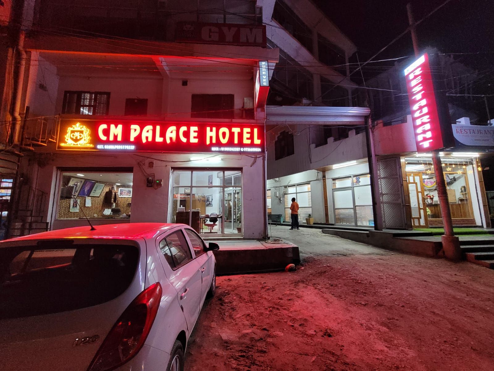 Hotel CM Palace