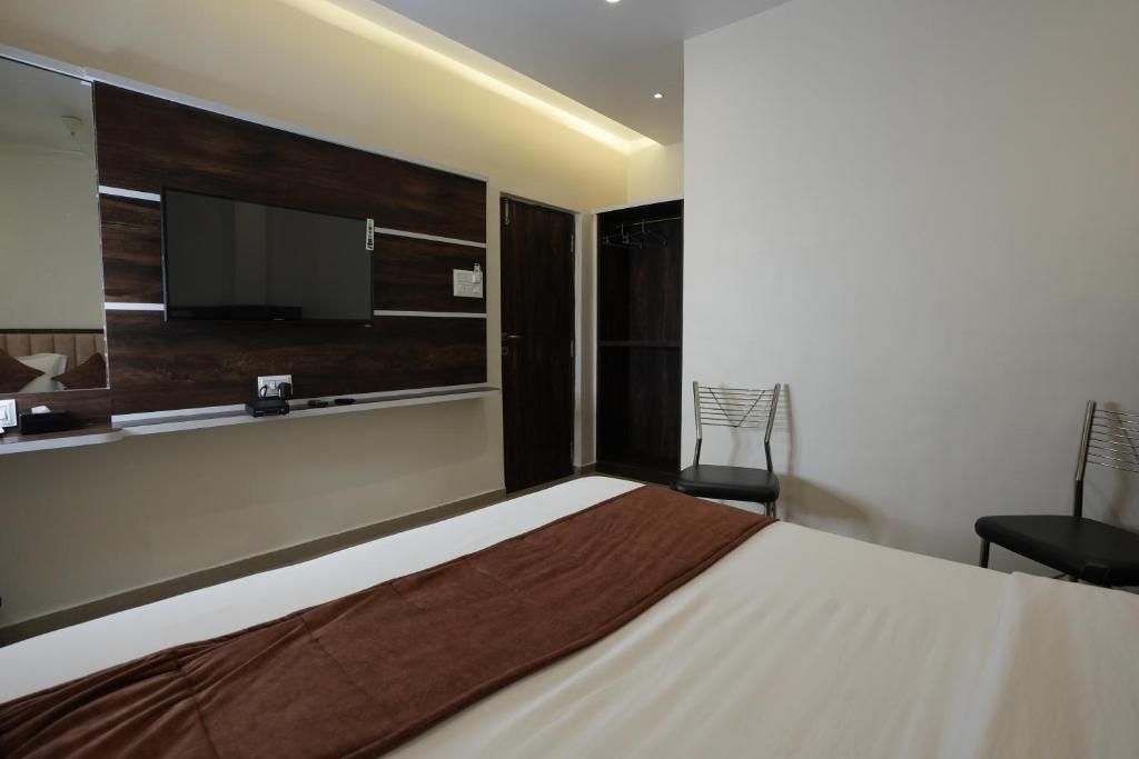 MEGH INN Deluxe Double Room 2