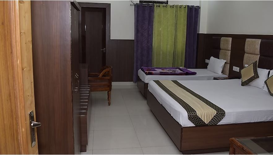 Deluxe Triple Bed Room