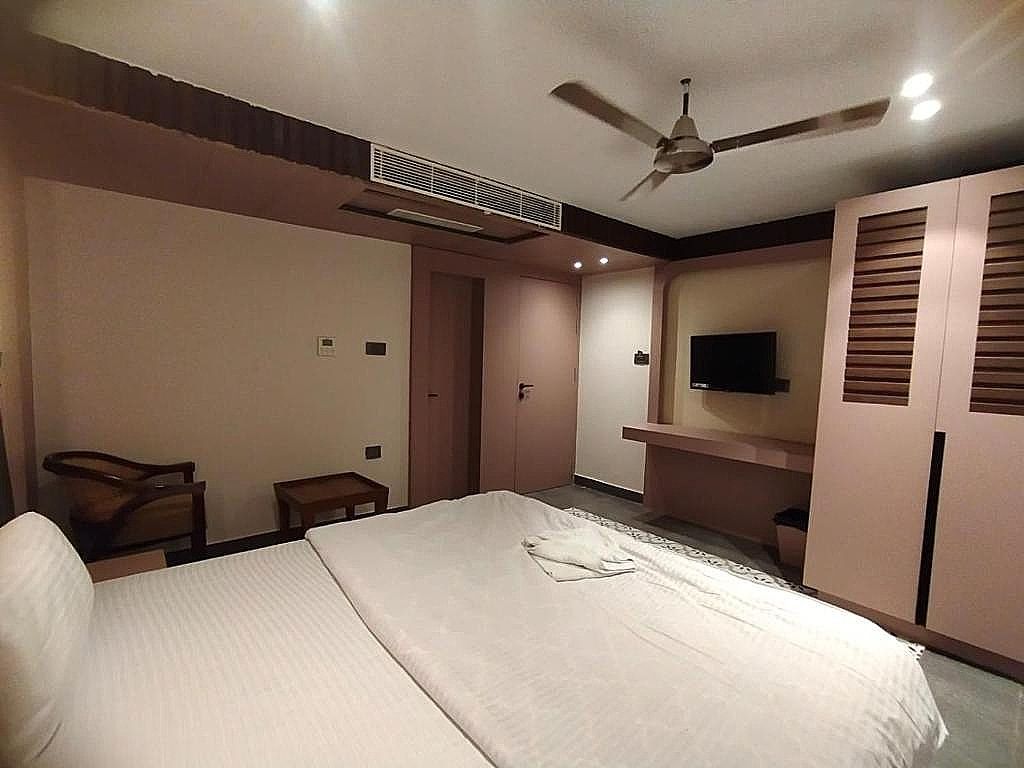 Hotel The Palassio Deluxe AC Room 3