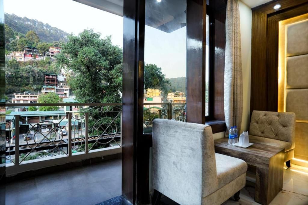 Hotel VinSober Monal (10Min Drive to Kainchi Dham) Executive Valley View Room 6