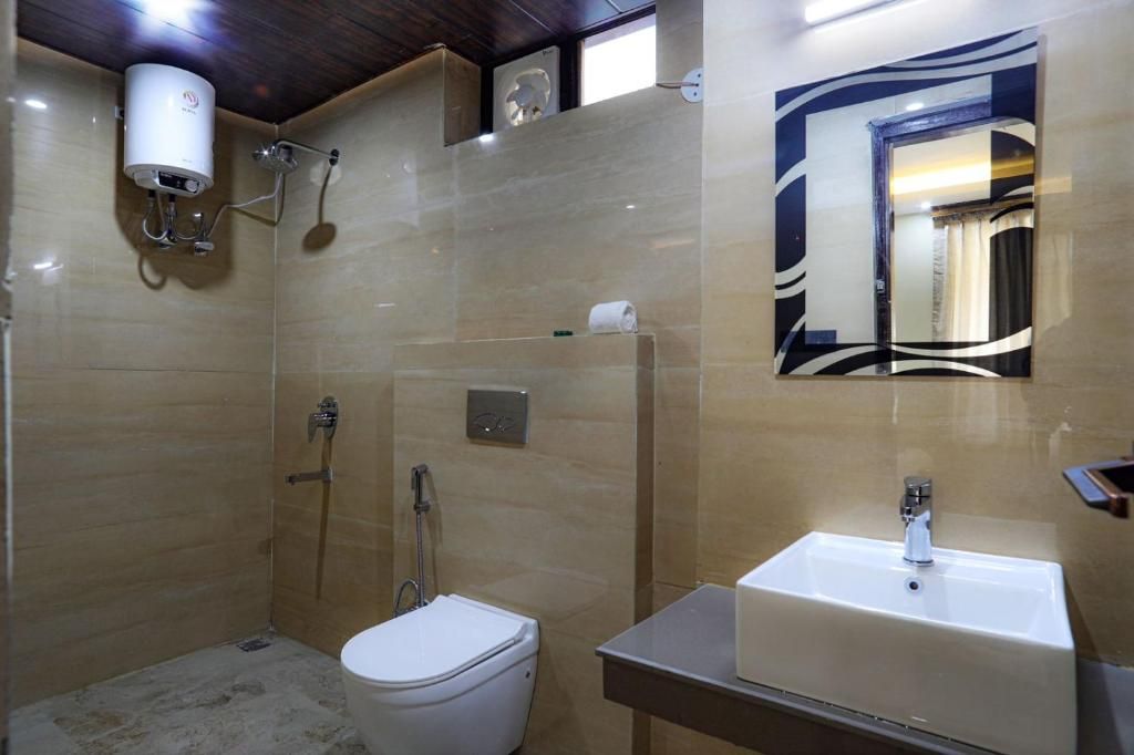 Hotel VinSober Monal (10Min Drive to Kainchi Dham) Executive Valley View Room 8