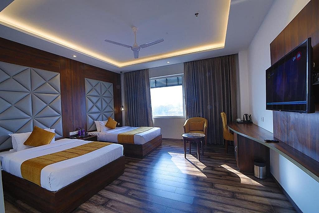 The Vilana Hotel ( 800m from Triveni Ghat ) Deluxe Twin Room 3