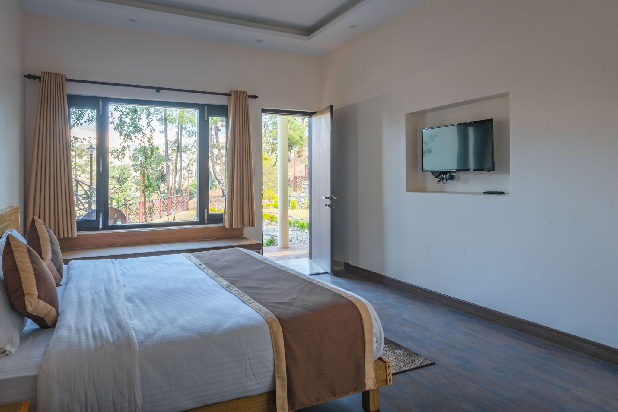 Executive Room with Balcony