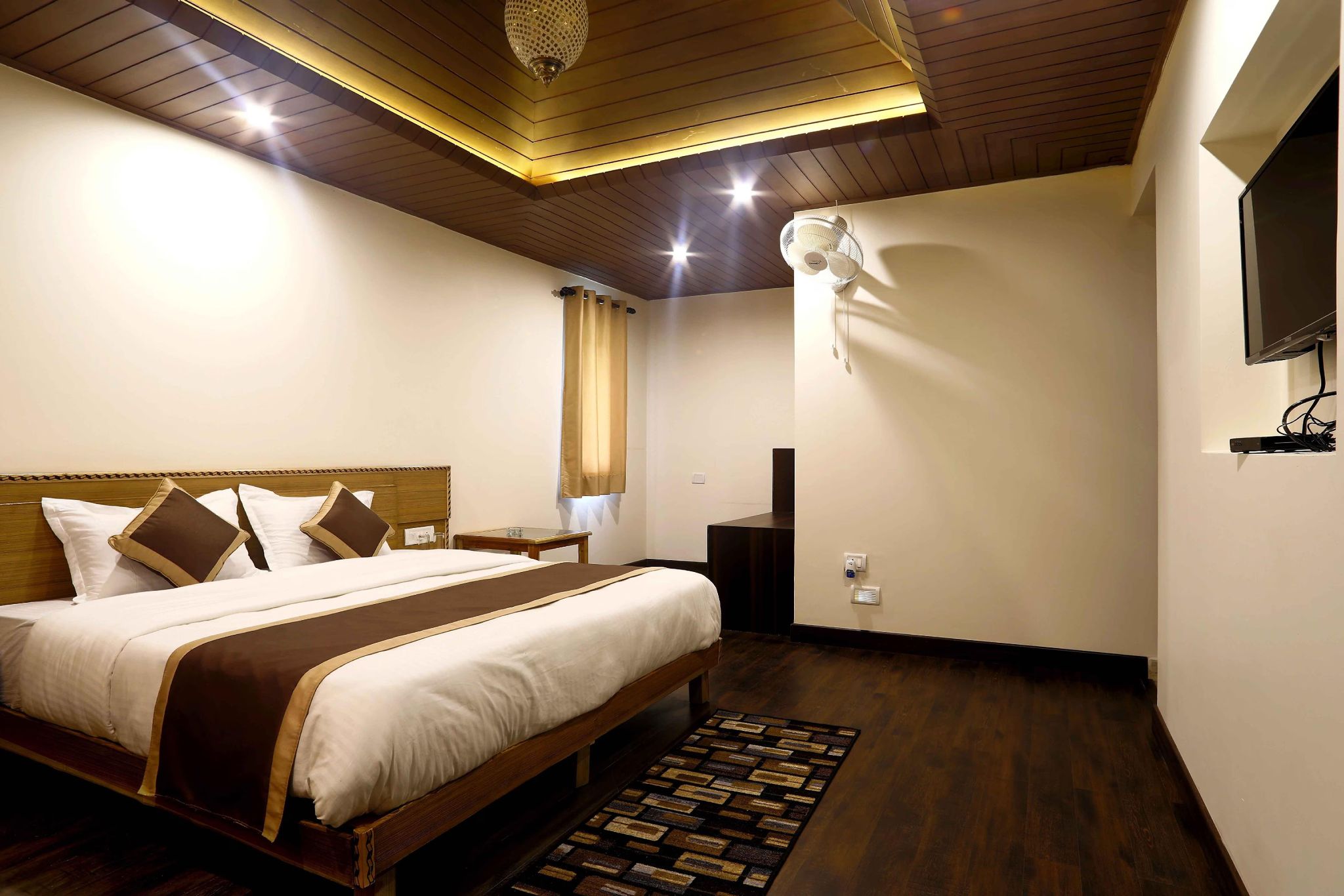 Boros Resorts Binsar