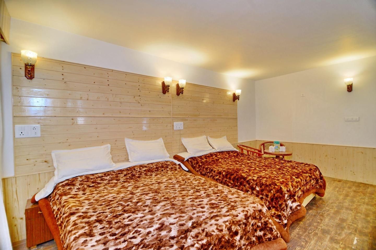 Hotel Fifth Season Pahalgam Deluxe 6