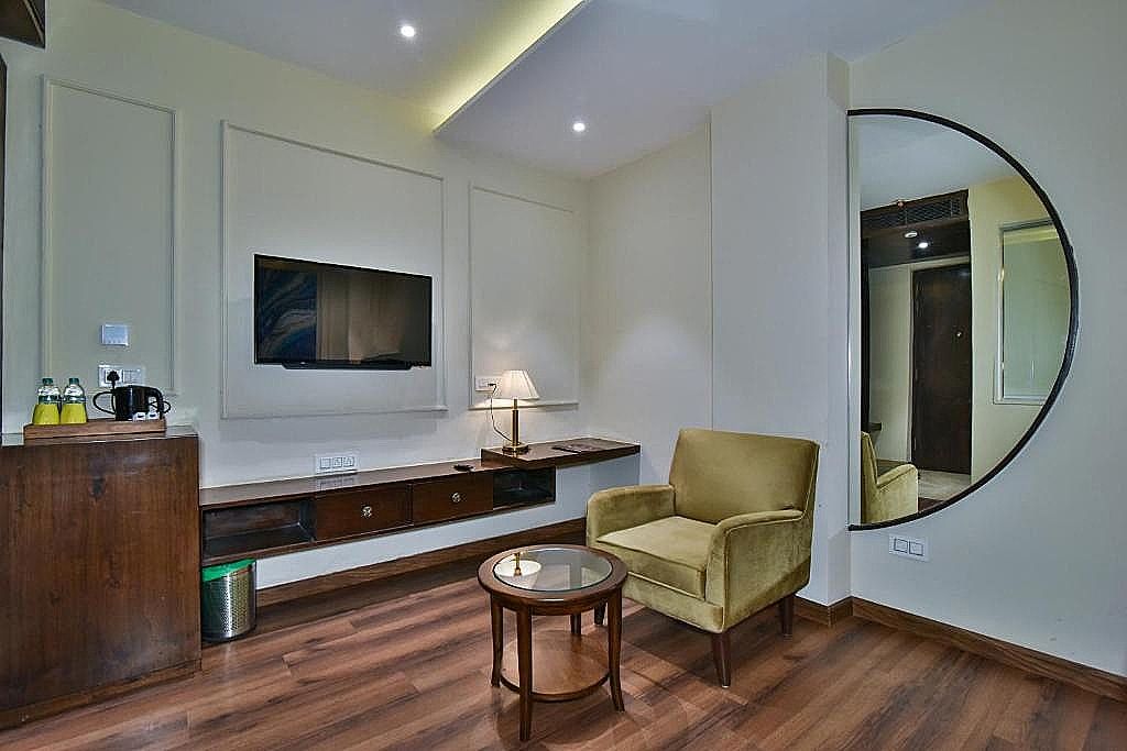 BR Grand Deluxe Room 17