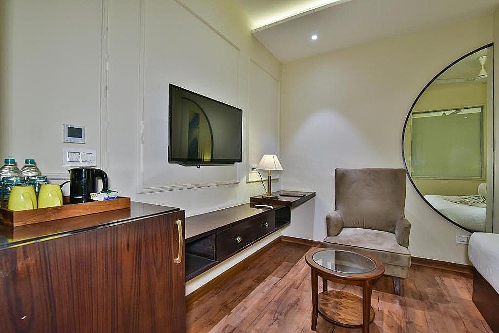 BR Grand Deluxe Room 19