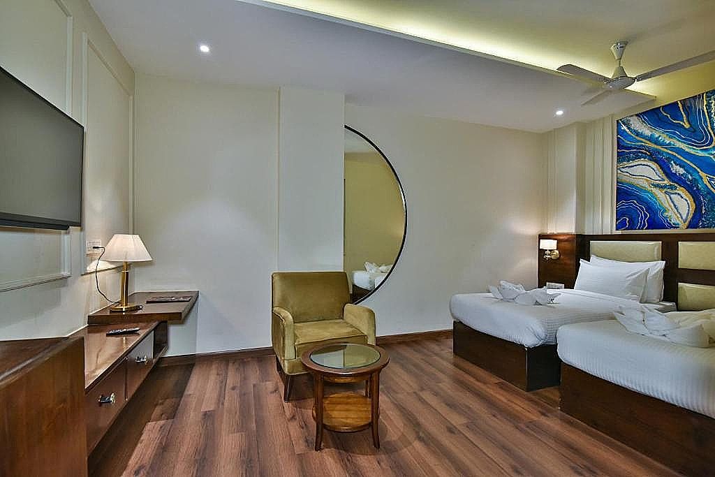 BR Grand Deluxe Room 5