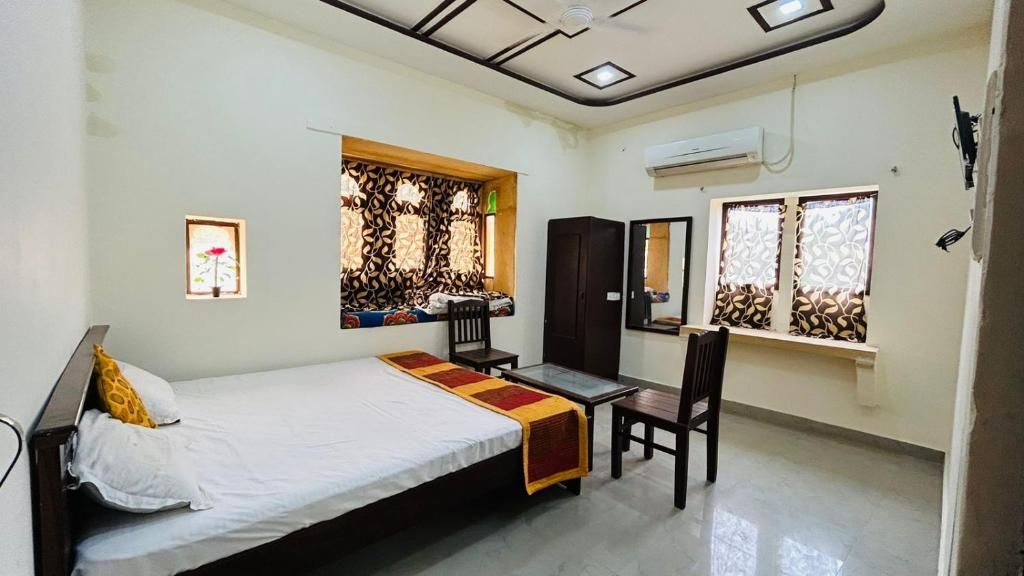 Hotel Sungold Jaisalmer Deluxe Double Room 2