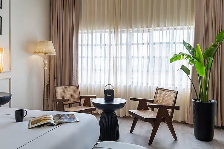 Premium Courtyard Suites with City View