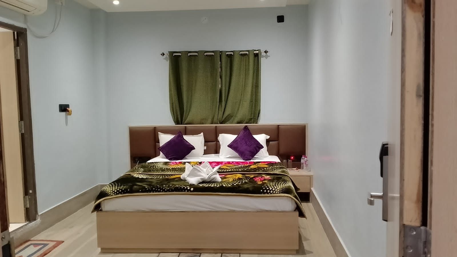 Hotel Blue Lemon Deluxe Room 9