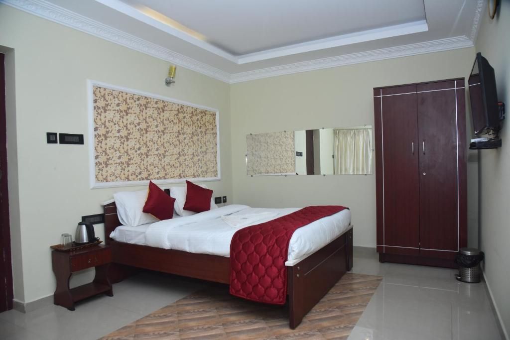 RAJATHI HOLIDAY PEAK Deluxe Double Room with Balcony
