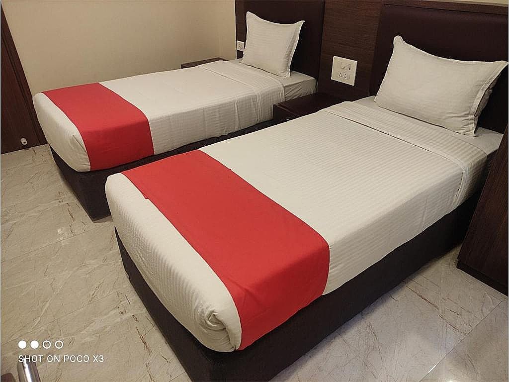 Hotel cute orange Deluxe Double Room