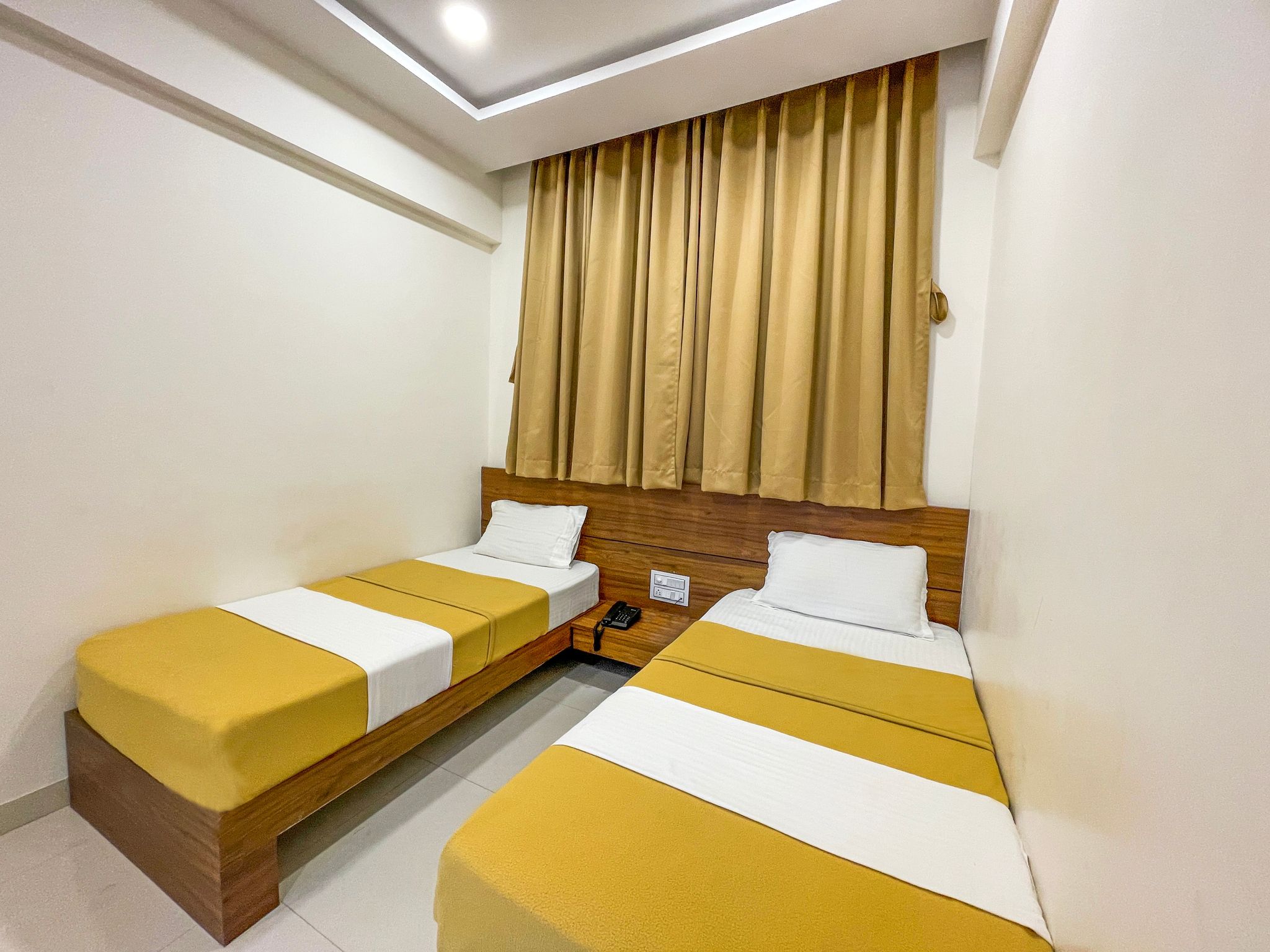 StayGuru Hari Om Residency Double Deluxe Room