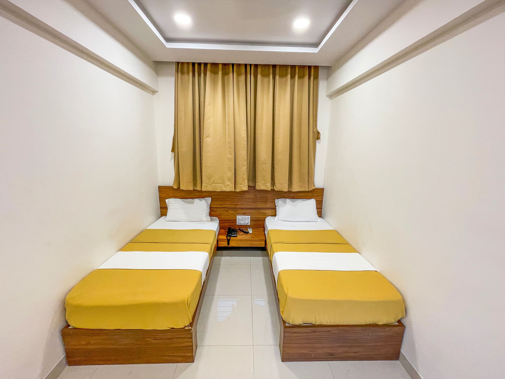 StayGuru Hari Om Residency Double Deluxe Room 2