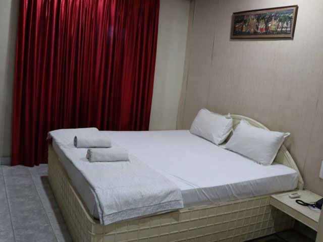 Executive super delux