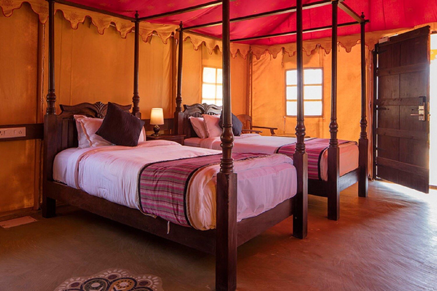 Deluxe Ac Hut King-size bed