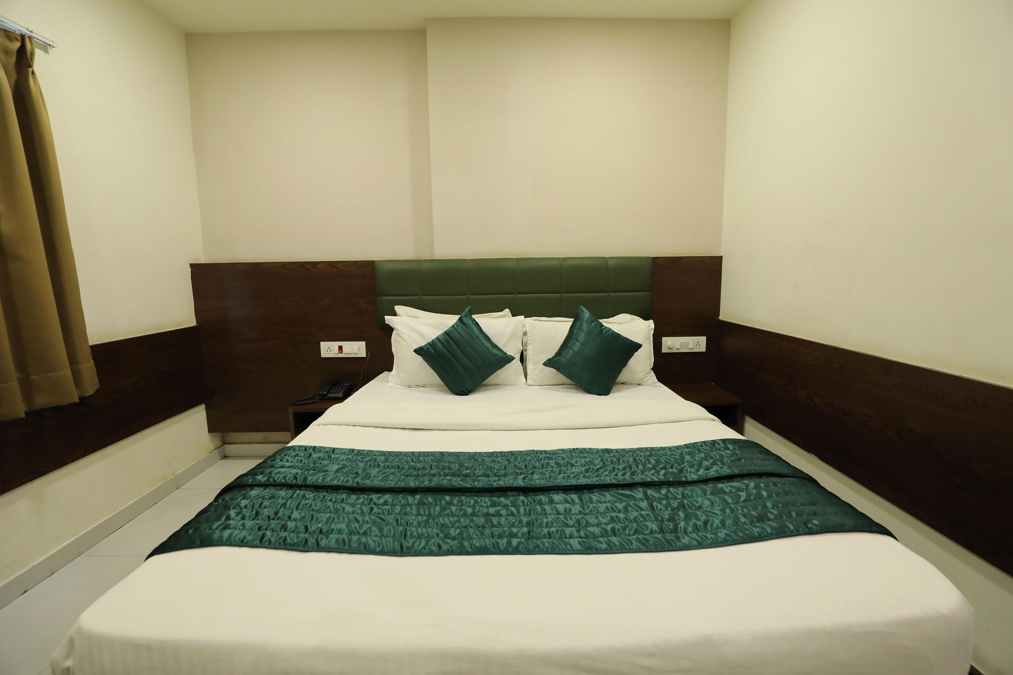 AC Dormitory Single Bed - Sharing