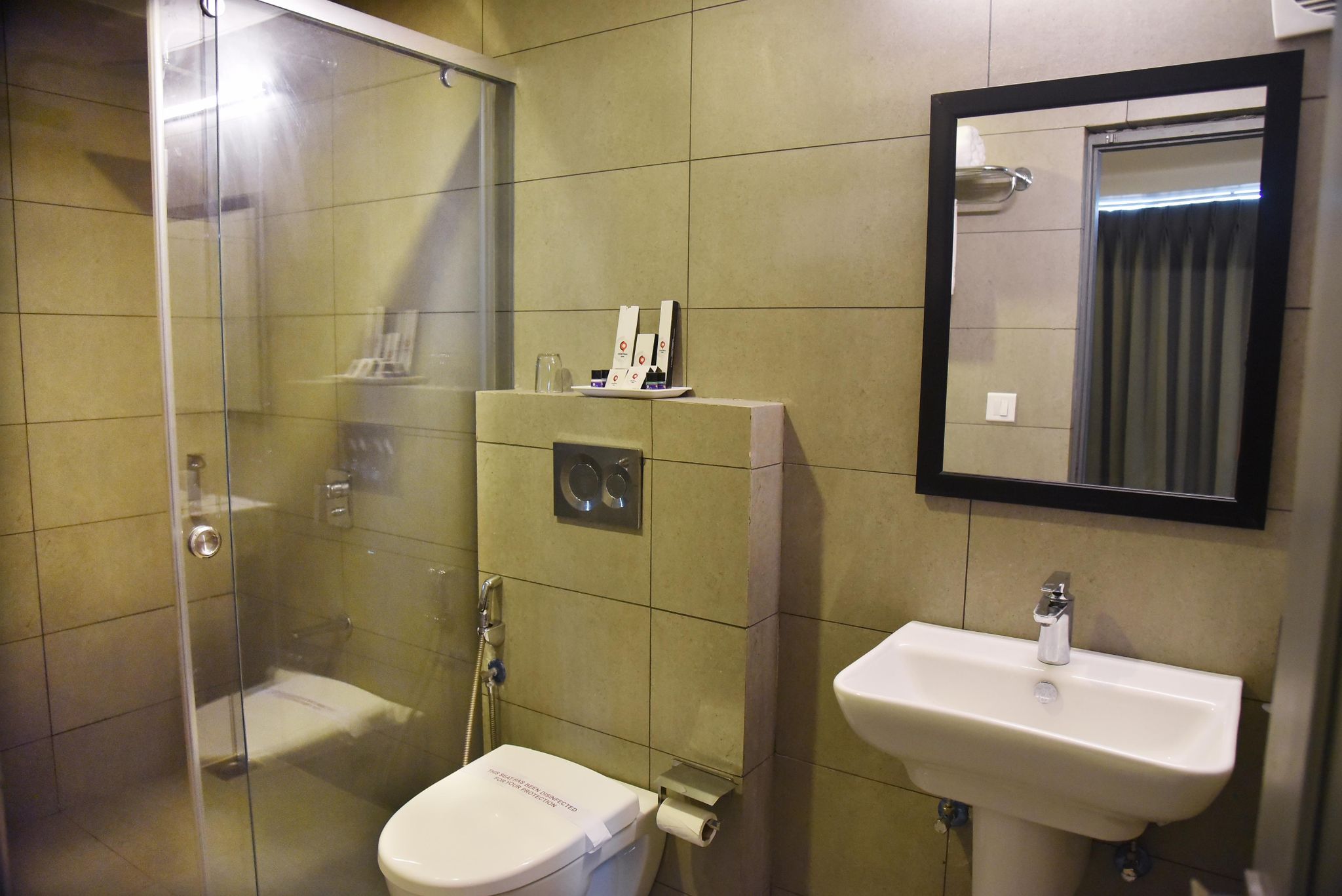 Ginger Ahmedabad, RTO Circle Luxe Twin Room 8