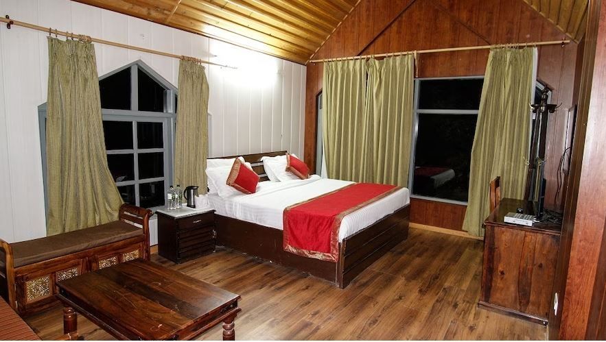 Oakwood Hamlet Resort Pine Cottages (Single Rooms )