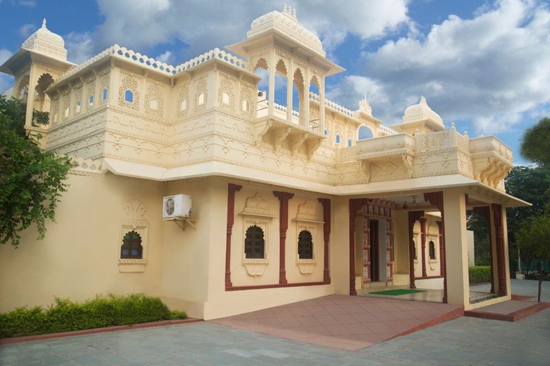 Alwar bagh by Aamod