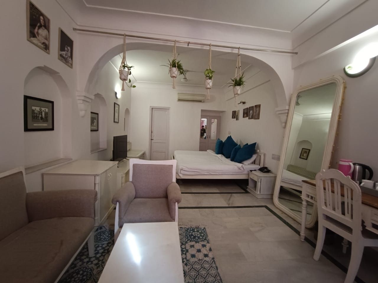 Chirmi Palace - A Heritage Home Deluxe Room