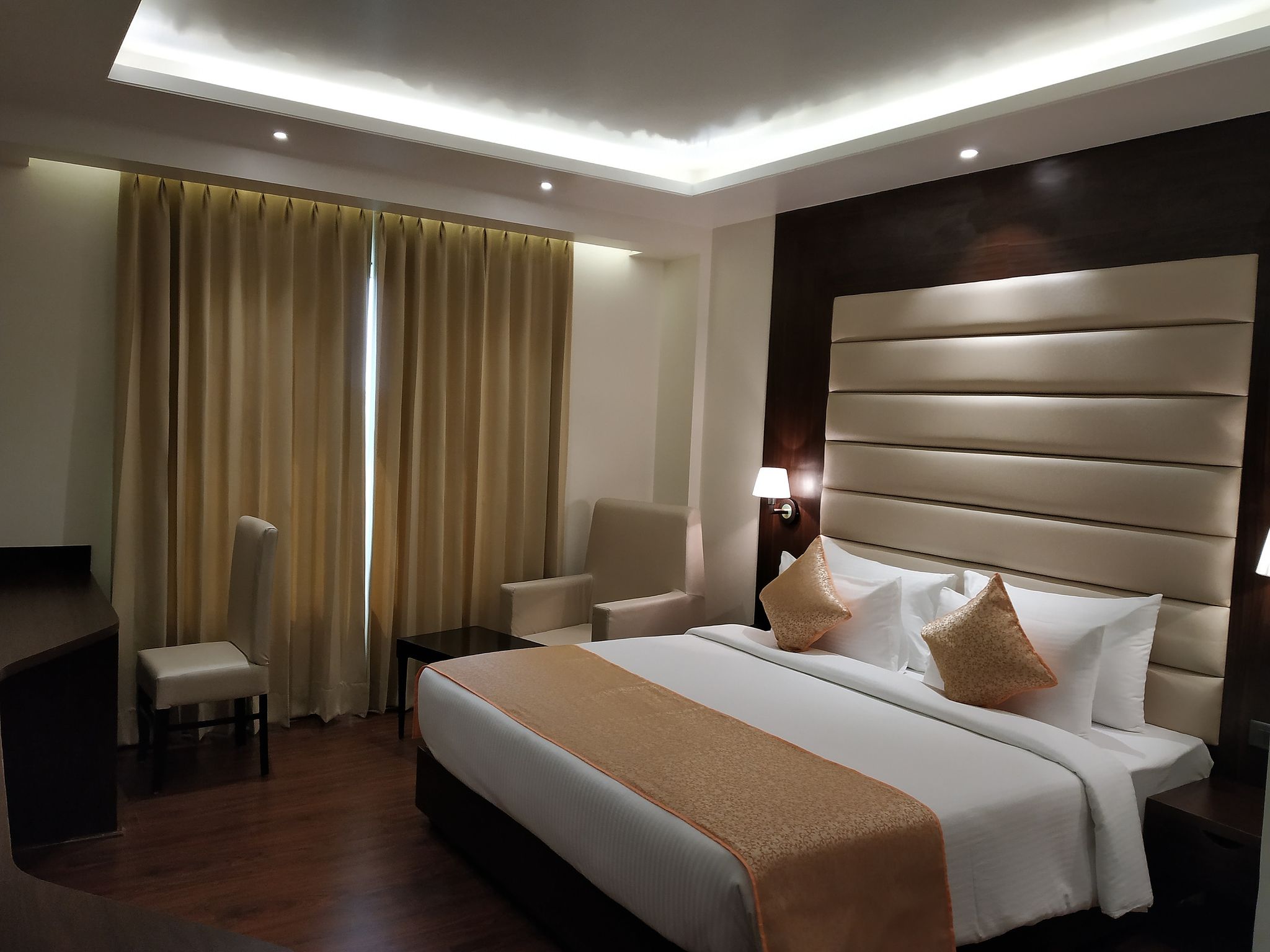 Hotel DVIJ Inn Deluxe Room 4