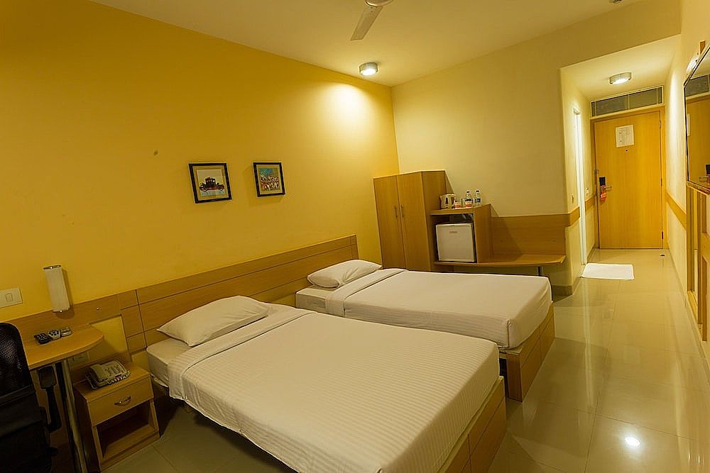 Twin Bed Room