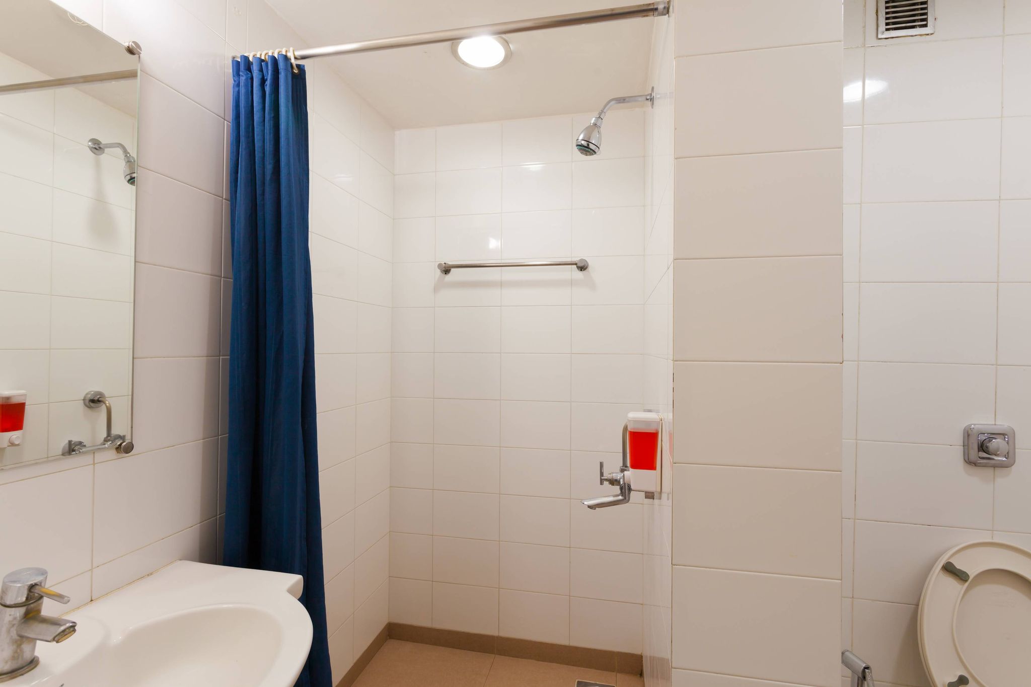 Ginger Vadodara Twin Room 4