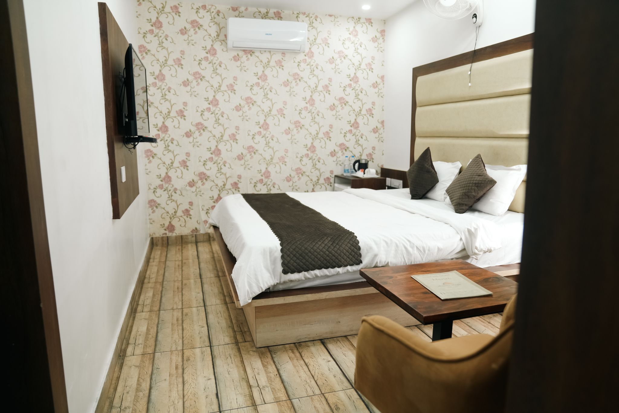 Hotel The Mango Tree Deluxe Room