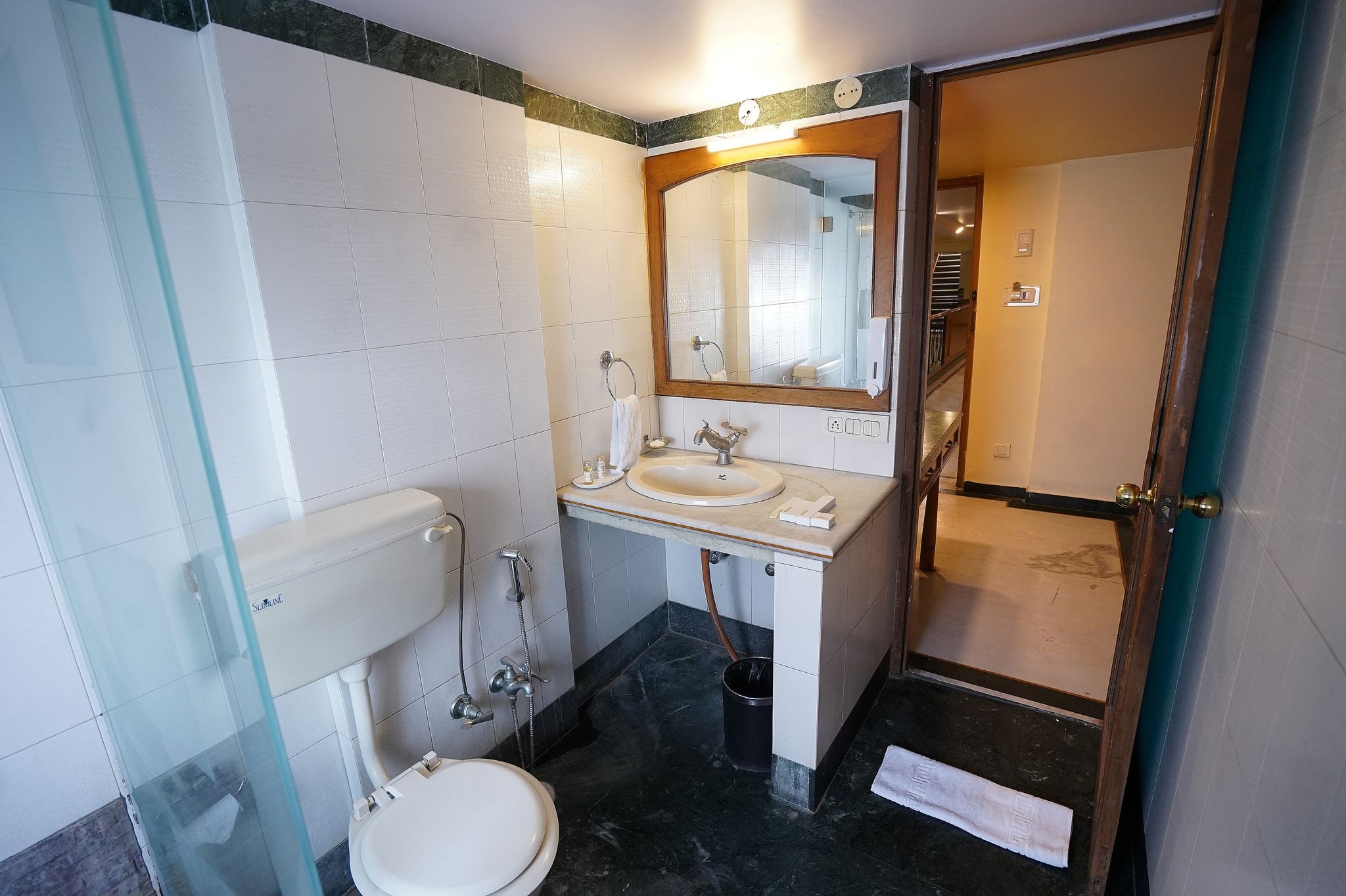 Hotel Royal Palazzo Banipark Deluxe Room 3