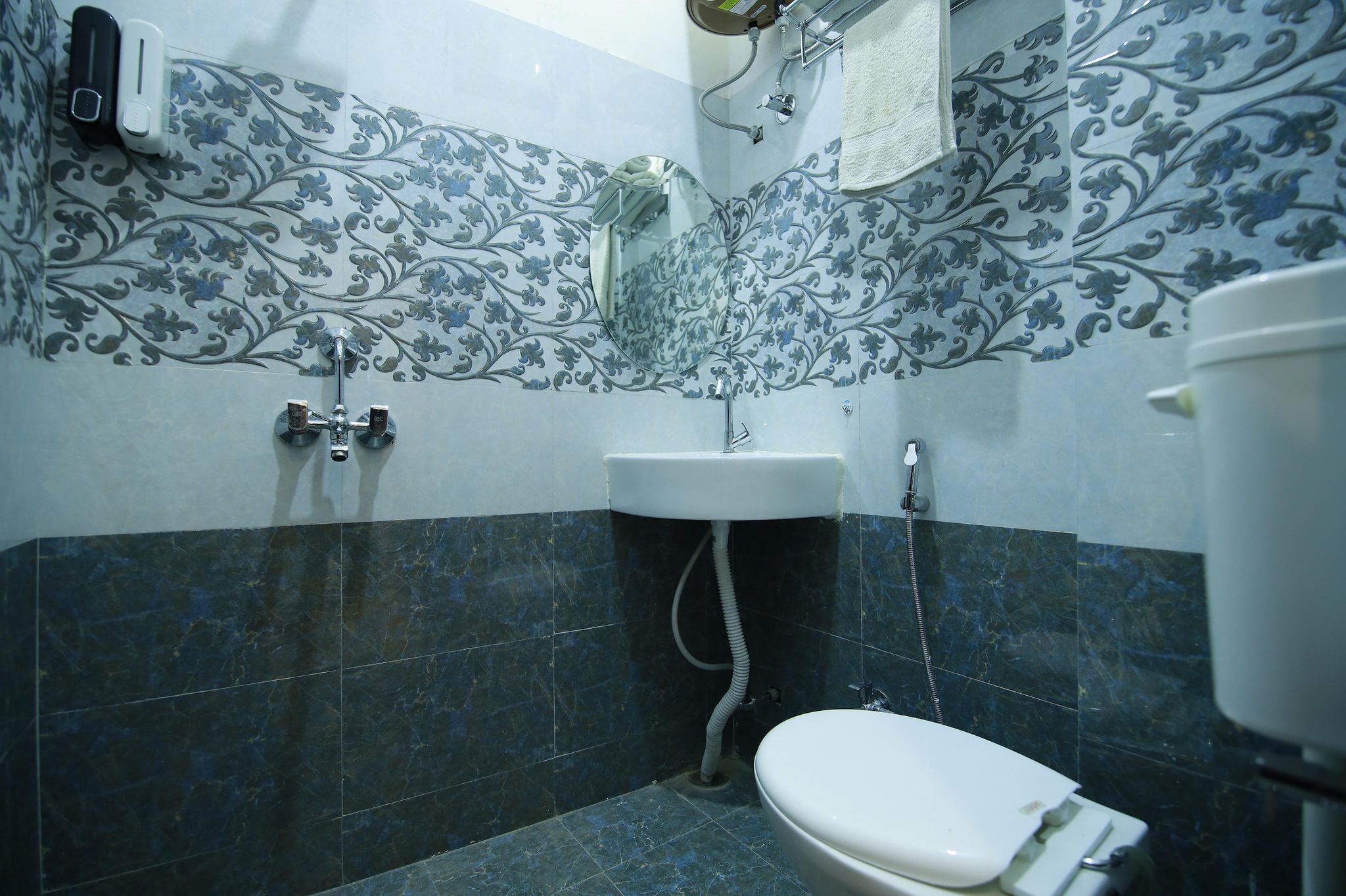 Hotel Casa by the lake Deluxe Queen 7