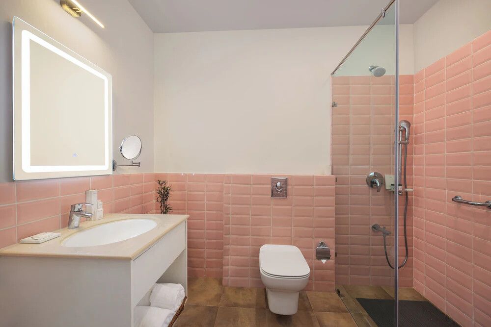 WelcomHeritage Santa Roza Kasauli Deluxe Room 7