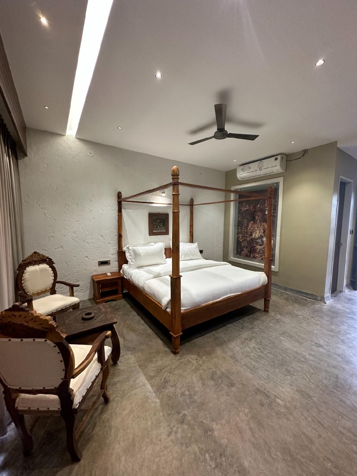 Cottage with Private Garden