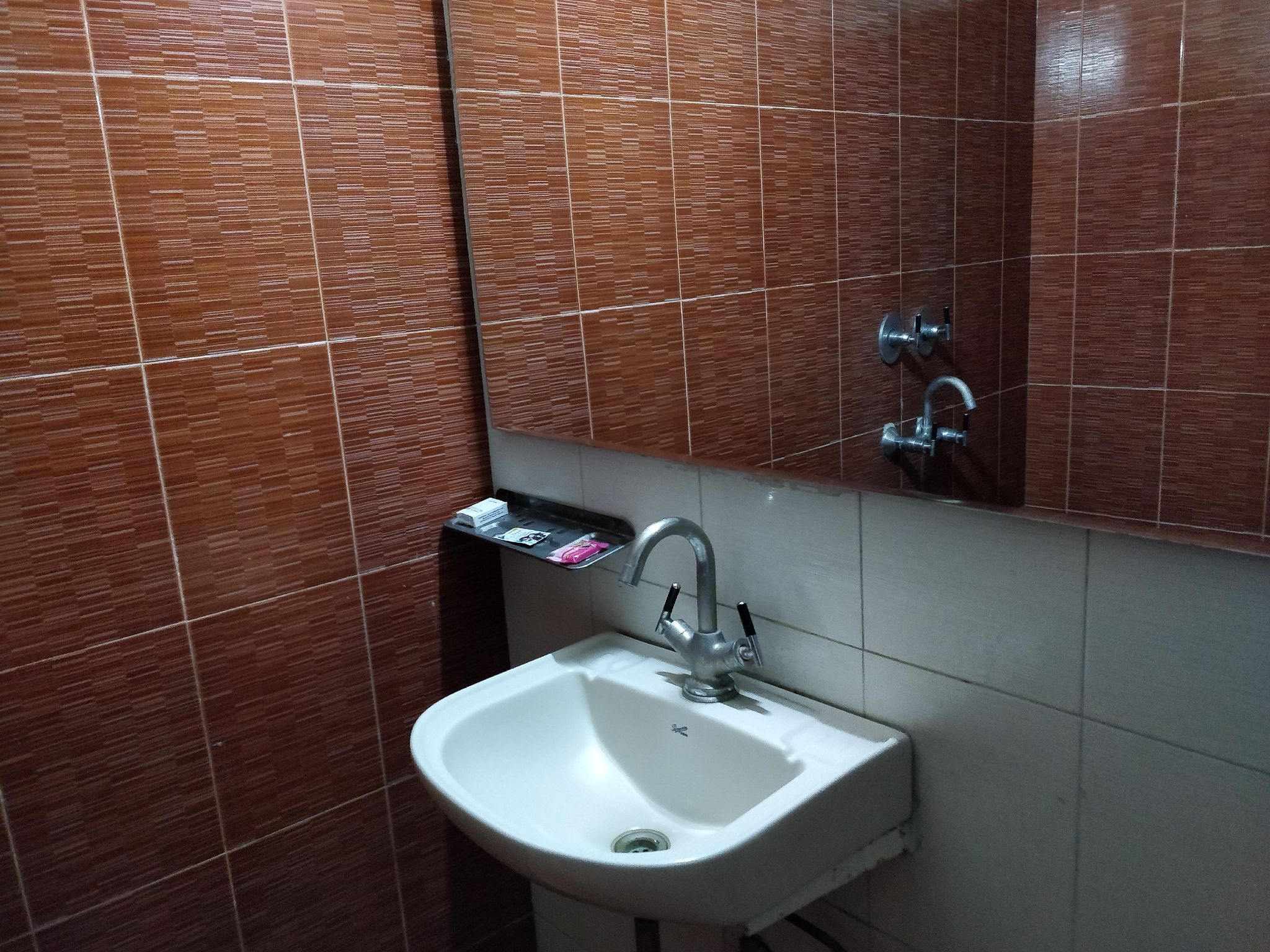 Hotel Yatrik Deluxe Room 3