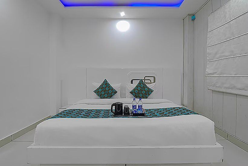 Hotel Skylark by Gabrian Hotels Executive Room with Balcony and Hill View 2