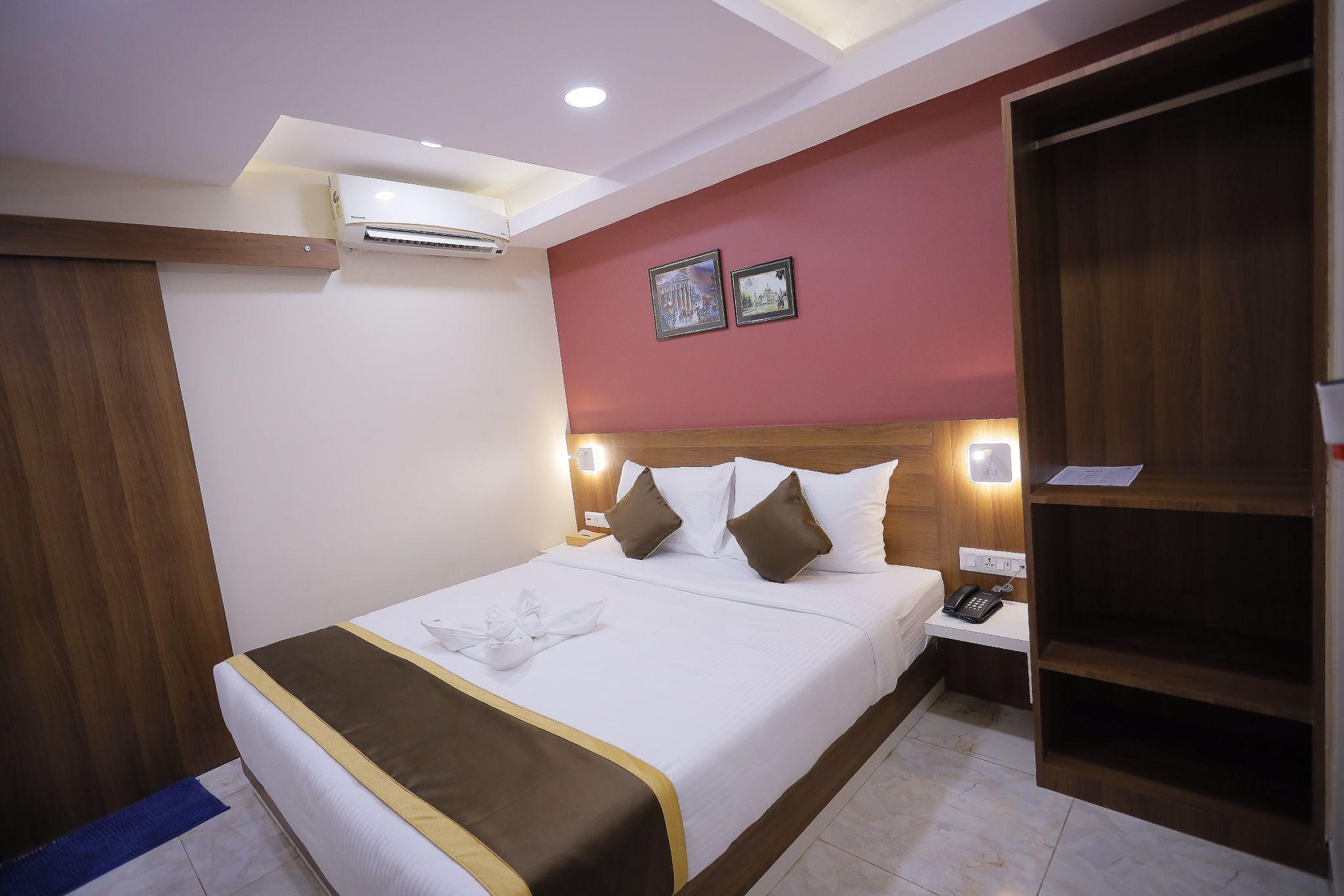 Deluxe ac room